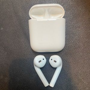 Apple airpods 1st generation